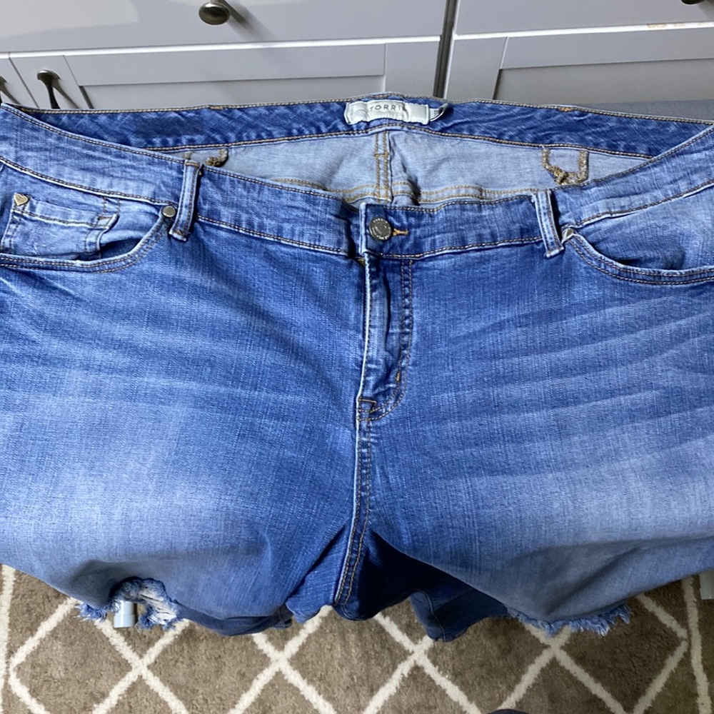 Torrid Cropped Jeans
